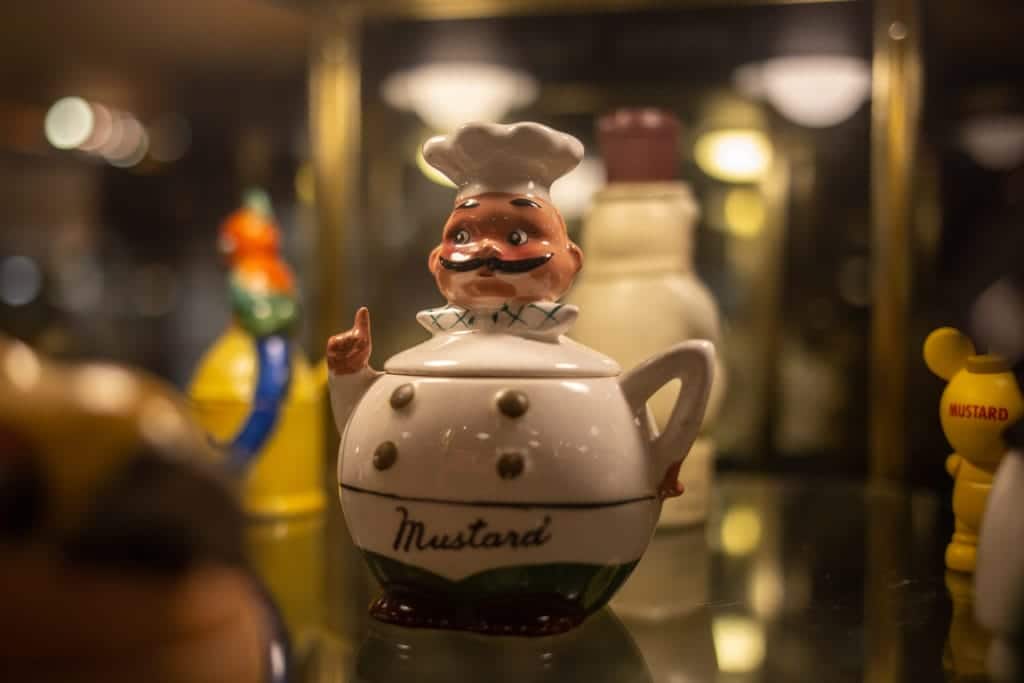 mustard pot