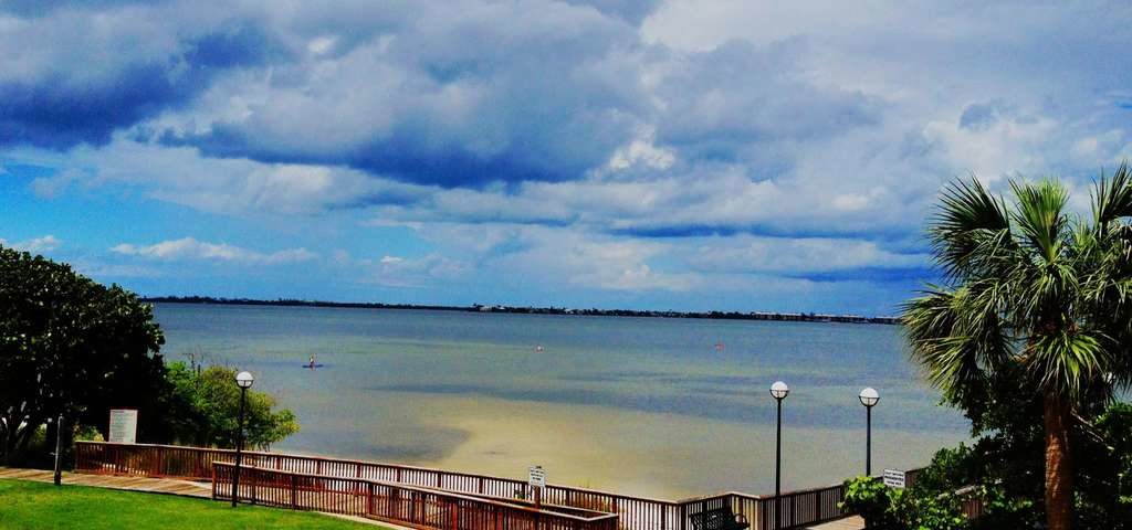 Indian Riverside Park