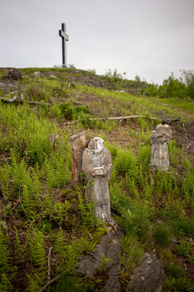 headless statues