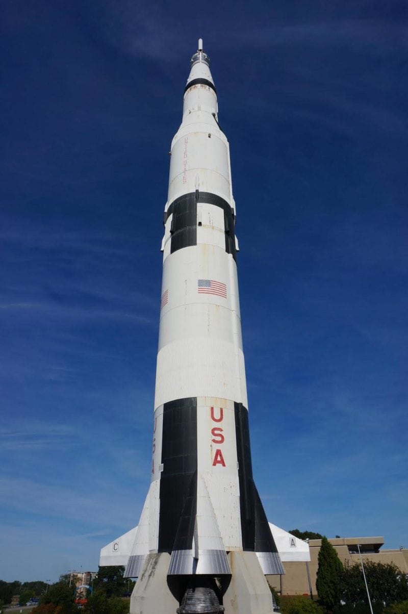 the giant saturn V rocket