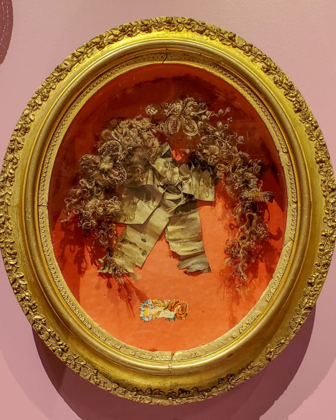 Hair mourning art.
