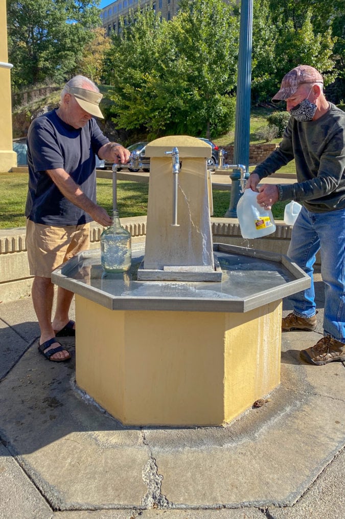 Free jug fountains.