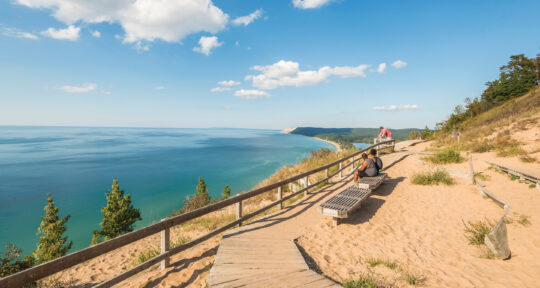 Lake Michigan Road Trip Itinerary: Best Stops and Scenic Places Around the Lake
