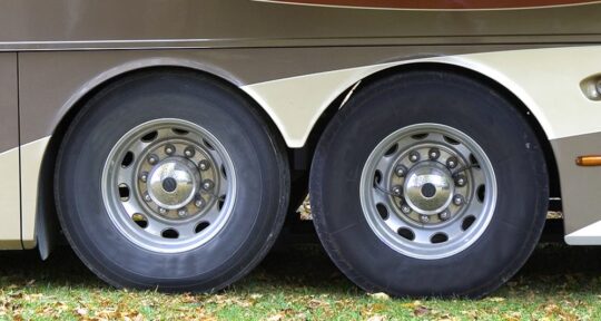 5 of the Best Tire Air Compressors for Your RV